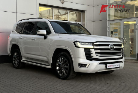 Toyota Land Cruiser 300 2021 года с пробегом 121 269 км