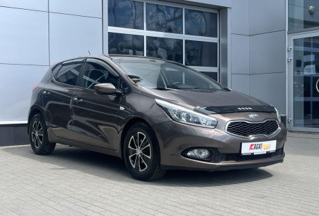 Kia Cee'd 2012 года с пробегом 150 748 км