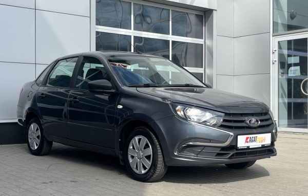 LADA Granta седан 2019 года с пробегом 82 634 км, фото 1