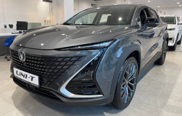 Changan UNI-T 1.5T робот. Техно 25 м.г. 26 г.в.
