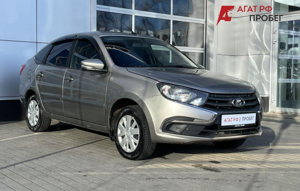 LADA Granta лифтбек 2019 года с пробегом 108 165 км, фото 1